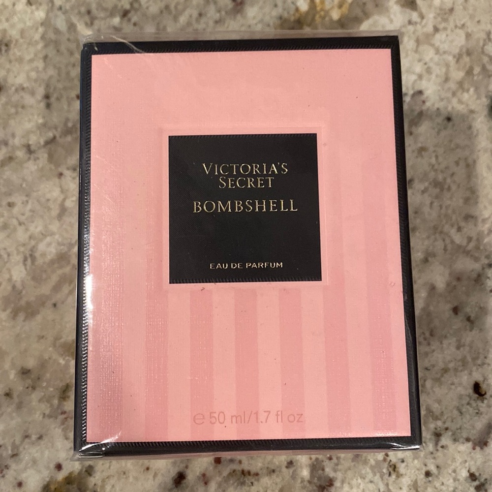 Victoria secret bombshell perfume